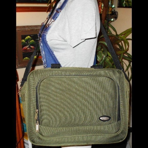 HERCULES GREEN TRAVEL‎ COMPUTER TOTE/BAG - Picture 2 of 8